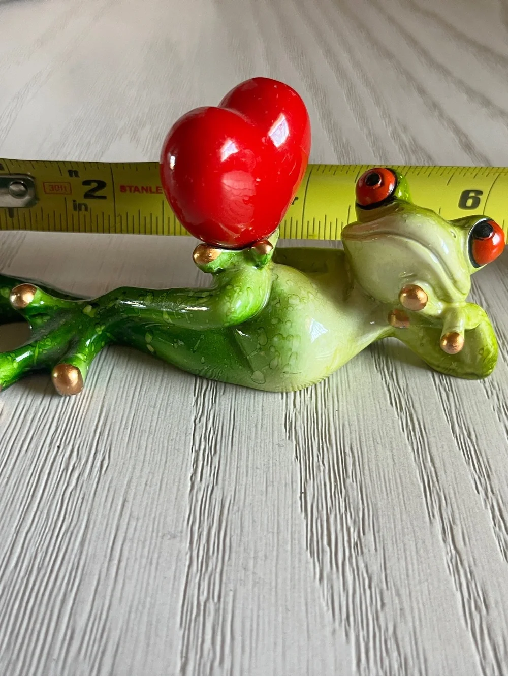Green resin Frog decor Accent Holding Red Heart - Decorative Home Wall Decor